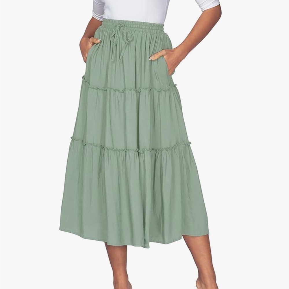 Sage Elastic Tiered Skirt